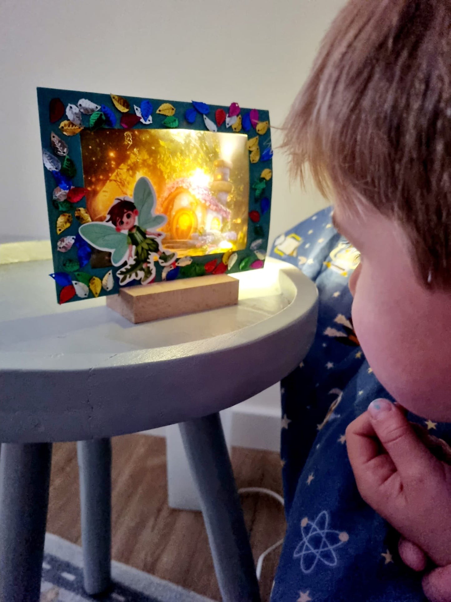 Kinderfeest knutselpakket Twinkelraam met lampje